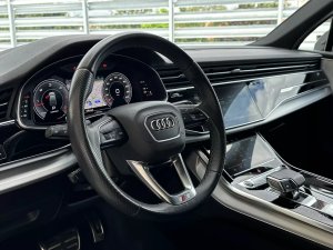 audi-q7-quattros-line