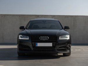 audi-s8-plus-matrix