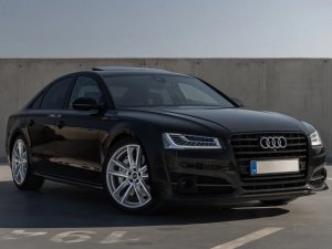 audi-s8-plus-matrix