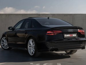 audi-s8-plus-matrix