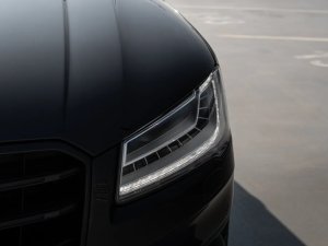audi-s8-plus-matrix