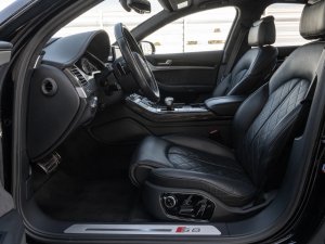 audi-s8-plus-matrix