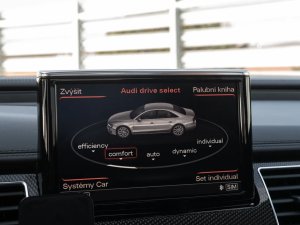 audi-s8-plus-matrix