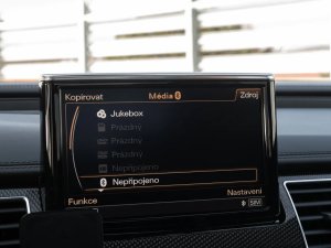 audi-s8-plus-matrix