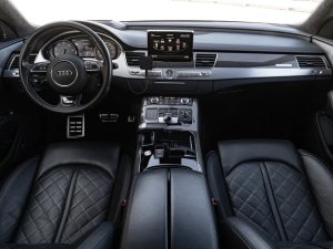 audi-s8-plus-matrix