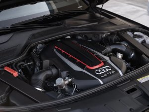 audi-s8-plus-matrix