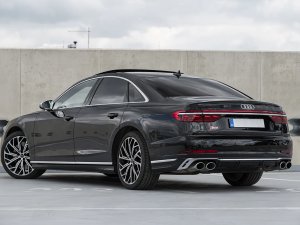 audi-s8-quattro