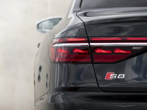 audi-s8-quattro