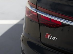 audi-s8-quattro