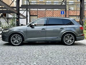 audi-sq7-matrix