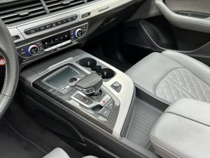audi-sq7-matrix