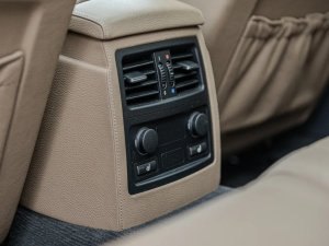 bmw-m5-e61-touring-50-v10-lci