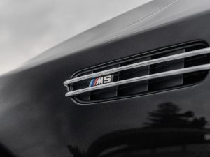 bmw-m5-e61-touring-50-v10-lci