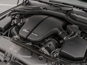 bmw-m5-e61-touring-50-v10-lci