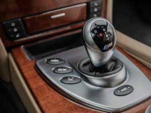 bmw-m5-e61-touring-50-v10-lci