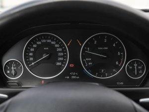 bmw-rada-4-420d-cabrio-luxury-line-indiv