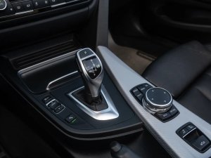 bmw-rada-4-440i-cabrio-mperformance