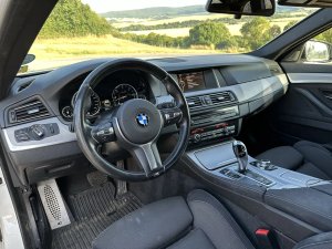 bmw-rada-5-530d-xdrive-touring-m-sport