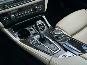 bmw-rada-5-535d-xdrive-m-sportaledpano
