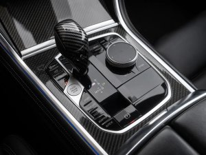 bmw-rada-8-m850i-xdrive-individual-carbon