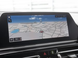 bmw-rada-8-m850i-xdrive-individual-carbon