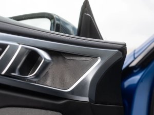 bmw-rada-8-m850i-xdrive-individual-carbon