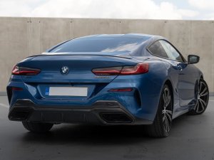 bmw-rada-8-m850i-xdrive-individual-carbon
