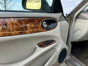 daimler-super-v8-x308-lwb