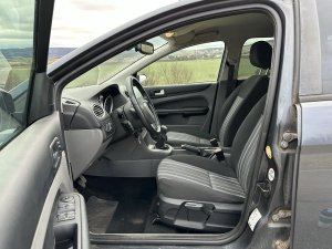 ford-focus-16i-74kw-combi