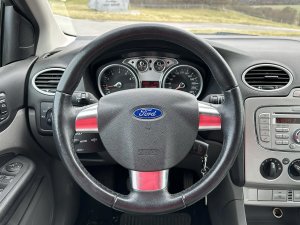 ford-focus-16i-74kw-combi