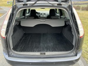 ford-focus-16i-74kw-combi