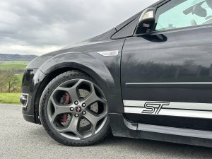 ford-focus-st-25i