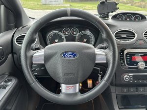 ford-focus-st-25i