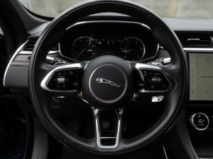 jaguar-f-pace-d200-se-awd