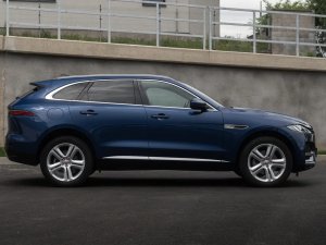 jaguar-f-pace-d200-se-awd