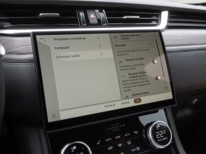 jaguar-f-pace-d200-se-awd