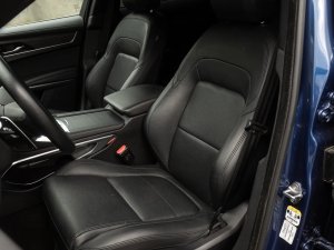 jaguar-f-pace-d200-se-awd