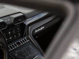 lamborghini-urus-carbon