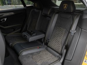 lamborghini-urus-carbon