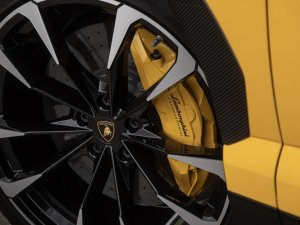 lamborghini-urus-carbon