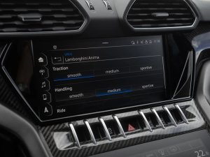 lamborghini-urus-carbon