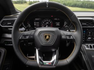 lamborghini-urus-carbon