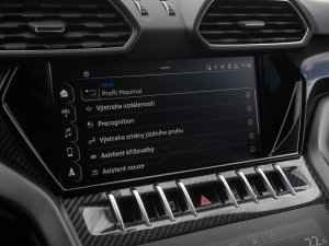 lamborghini-urus-carbon