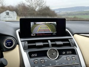 lexus-nx-300h-hybrid-145kw