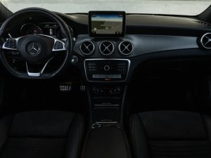 mercedes-benz-cla-220d-shooting-brake-4matic-amg