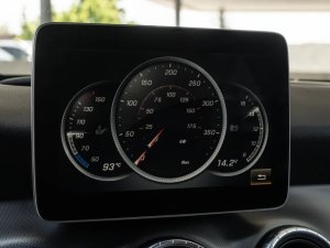 mercedes-benz-cla-220d-shooting-brake-4matic-amg