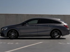 mercedes-benz-cla-220d-shooting-brake-4matic-amg
