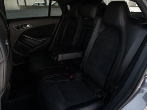 mercedes-benz-cla-220d-shooting-brake-4matic-amg