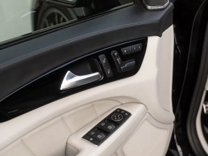 mercedes-benz-cls-63-s-amg