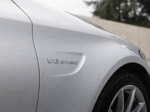 mercedes-benz-tridy-c-63-amg-coupe